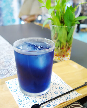 二葉苑の藍茶